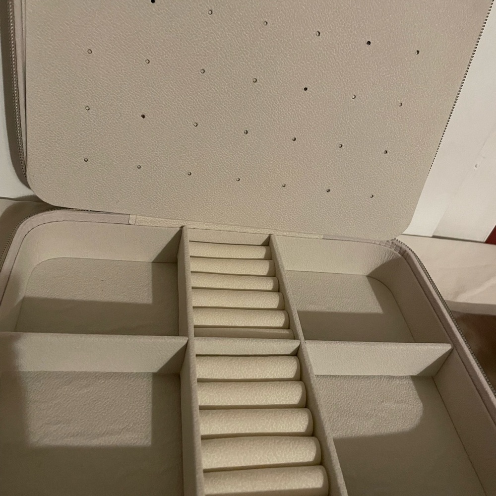Large Travel Jewelry Case// Brand- Heidi & Oak
